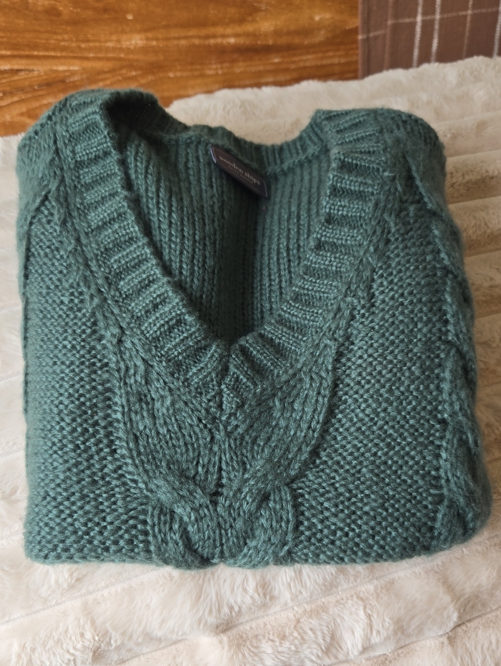 Wooden Ships Green Cable Knit V-Neck Sweater
